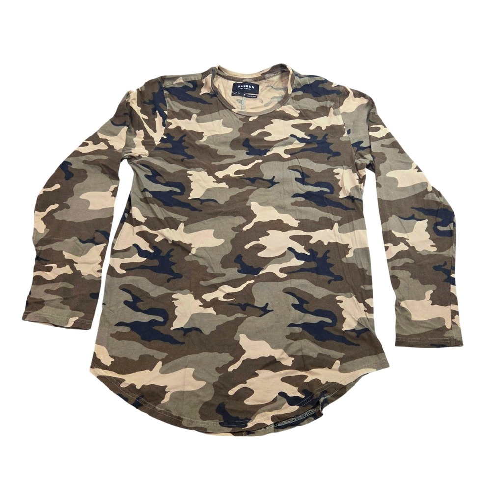 PacSun Long Sleeve Tee Mens Medium Camo Longer Fit Curved Hem Streetwear‎ Y2K